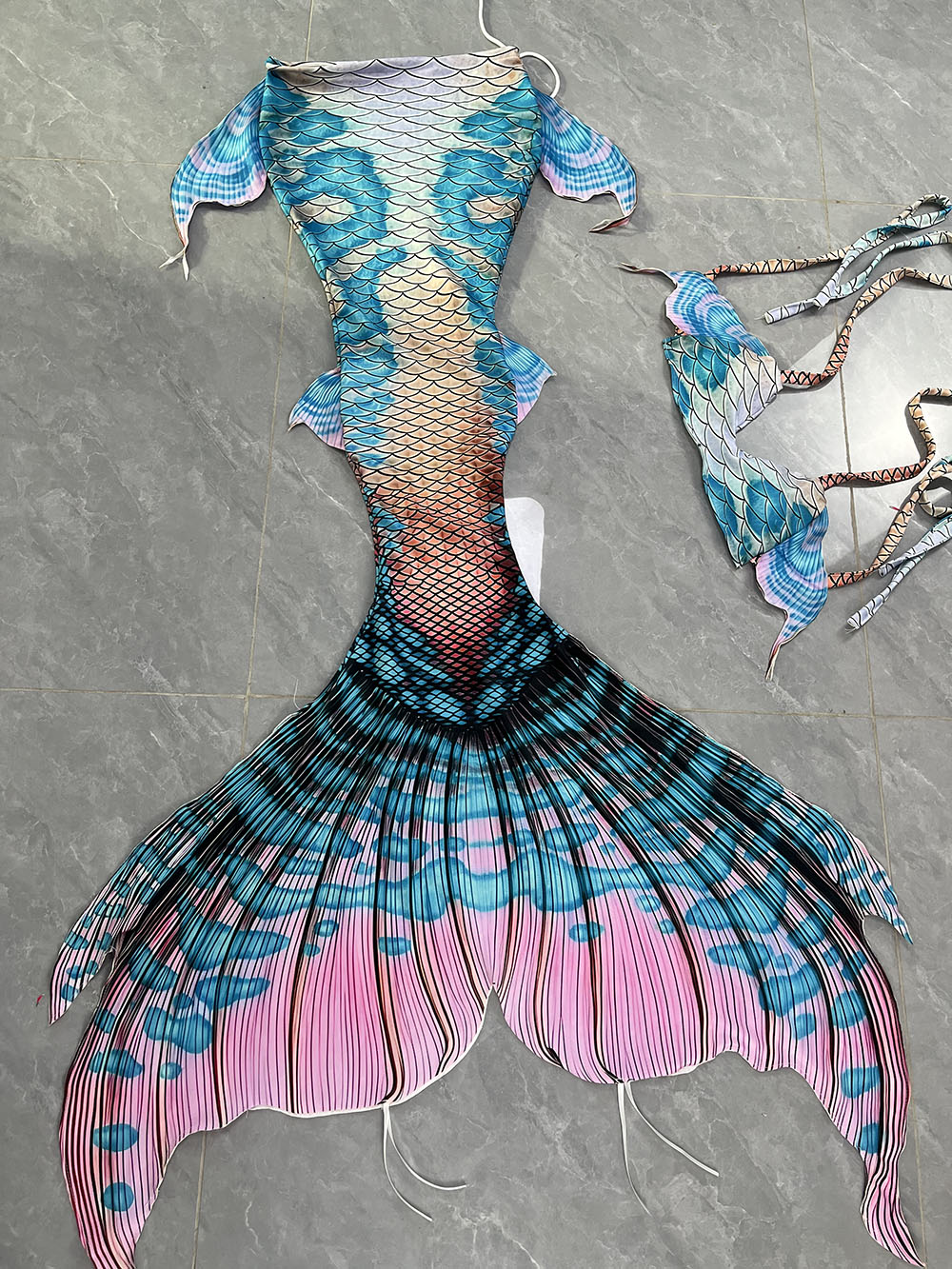 Colorful Dreamy Mermaid Tail A - огляд і ціна Marine Aquarium Kit