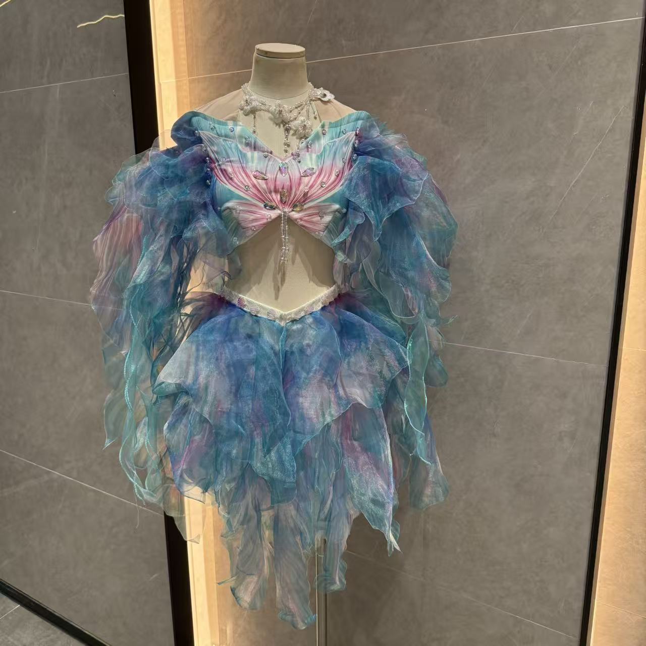 Mermaid Water Dance Skirt Prin - огляд і ціна Aquarium & Marine Museum Universiti Malaysia Sabah Kota Kinabalu Sabah Reviews